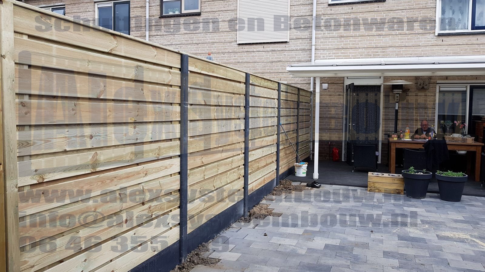 Strikt helpen Getalenteerd Hout beton schutting laten plaatsen met tuinschermen horizontaal - Alex  Systeembouw