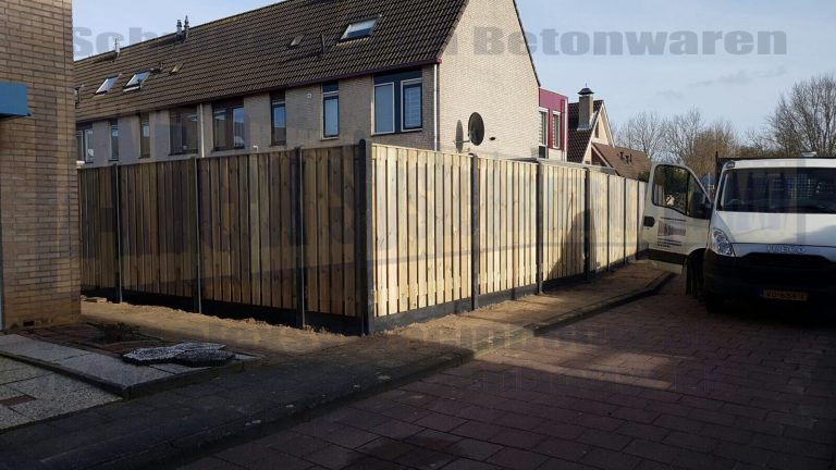 Schutting met 21 planks grenen tuinschermen