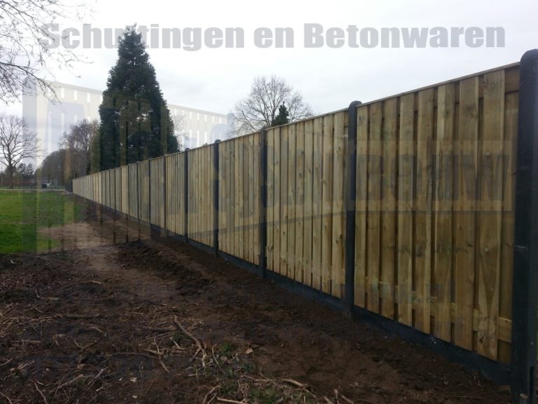 Schutting met 21 planks grenen tuinschermen