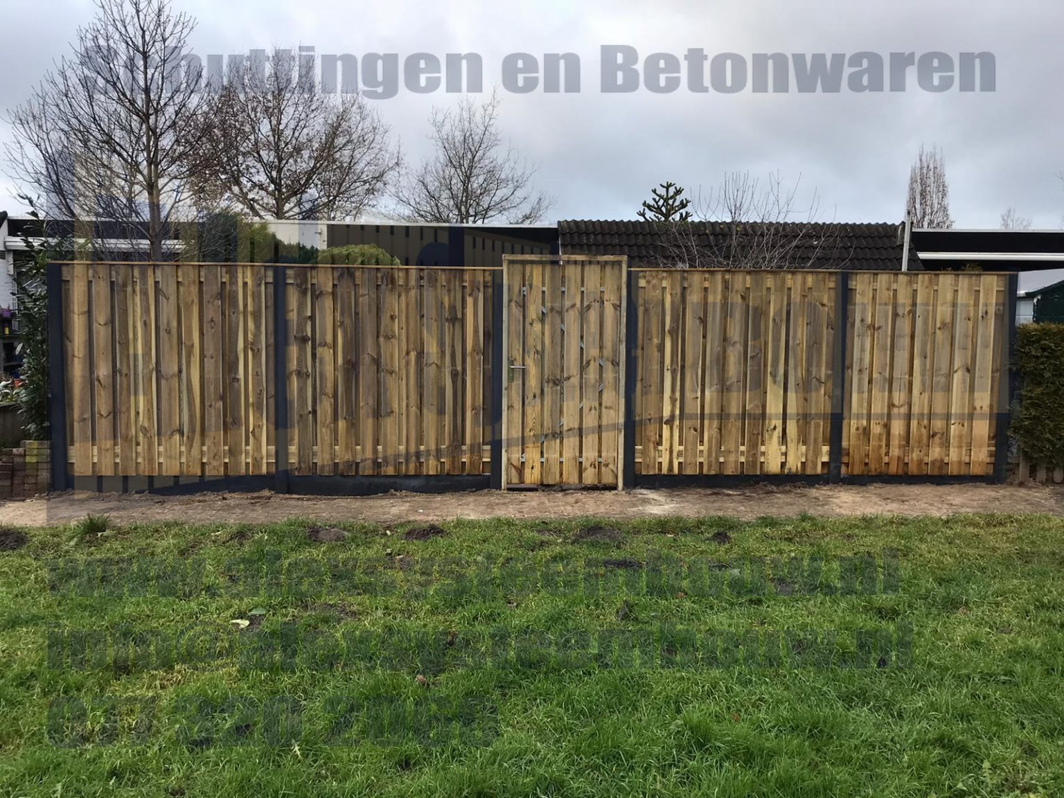 Standaard Schutting Met Poort 21 Planks Tuinschermen - Alex Systeembouw